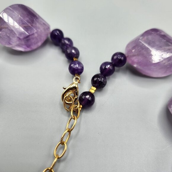 Purple Amethyst Chunky Bead Necklace Large Stones Strung Gold Tone Clasp - Picture 6 of 9